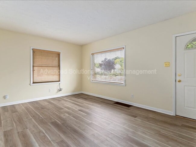 Building Photo - 1966 E Garfield Ave