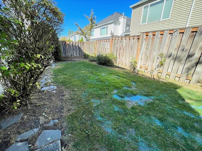 Building Photo - 16873 NW Oak Creek Dr