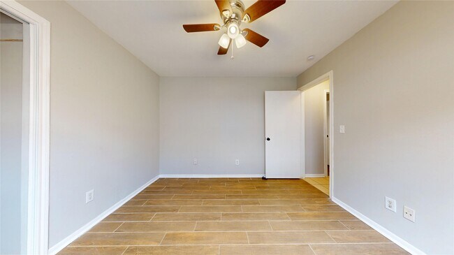 Building Photo - 5127 Girnigoe Dr