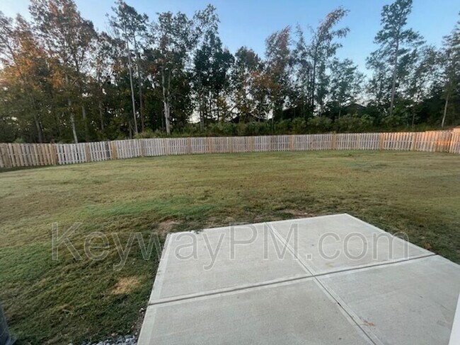 Building Photo - 532 Myrtle Crst