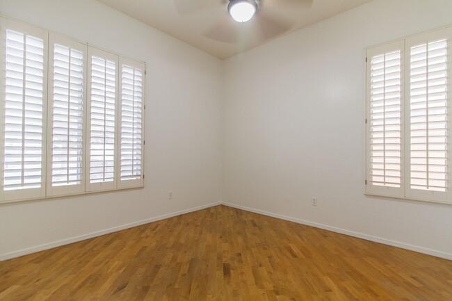 Building Photo - **NOW AVAILABLE** Gilbert 3 bed 2 bath Spa...