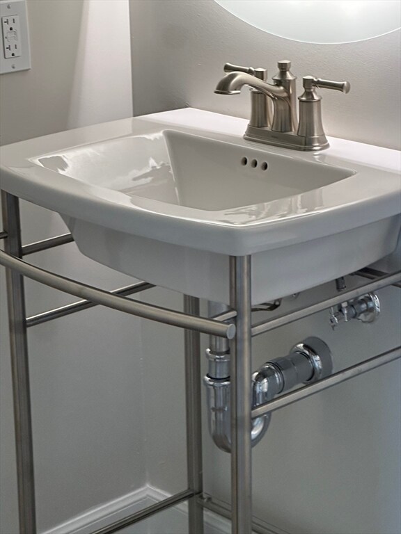 Building Photo - 133 Salem St