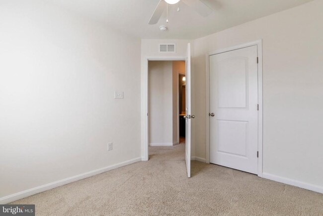 Building Photo - 81 Vespucci Ln