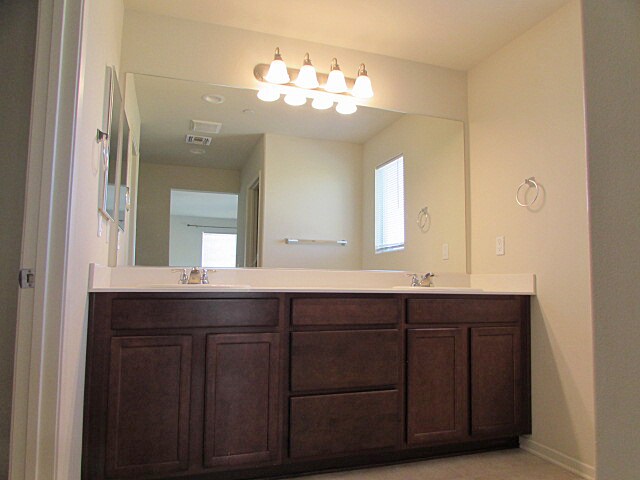 Building Photo - Spacious 5-Bedroom Home with Loft, Solar P...