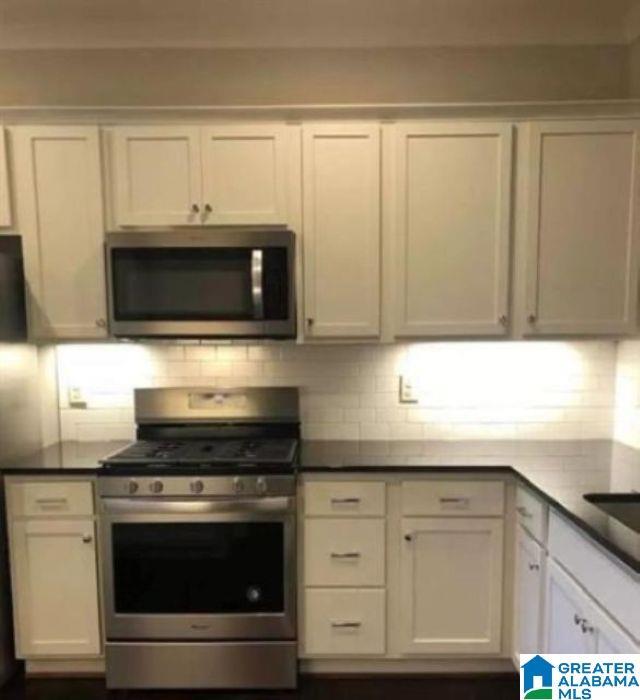 Building Photo - 4207 Lennox Dr