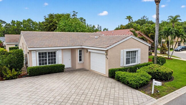 Building Photo - 208 Caribe Ct