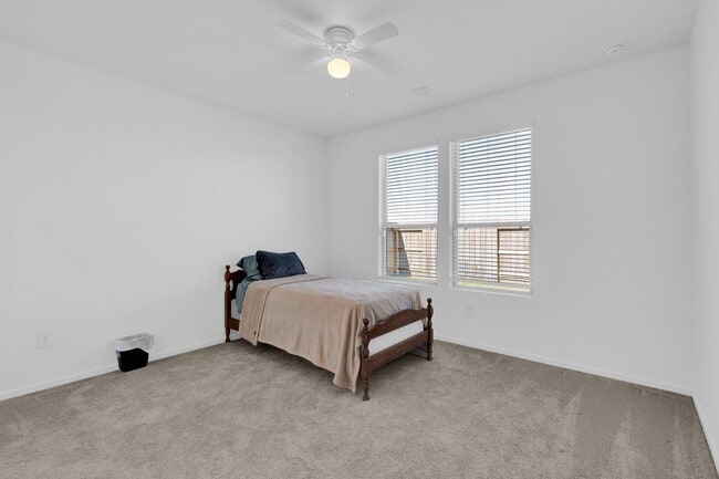 Building Photo - 319 Bismuth Dr