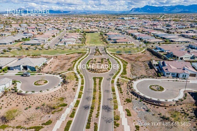 Building Photo - 9504 E Theia Dr