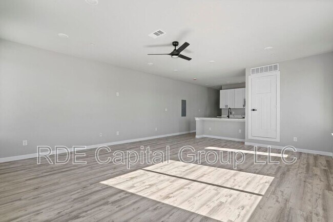 Building Photo - 948 S Corinth St Rd