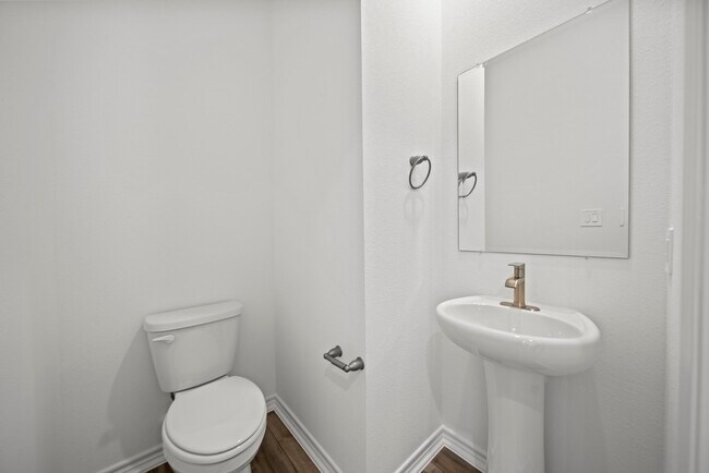 Building Photo - 649 Amber Fls Dr