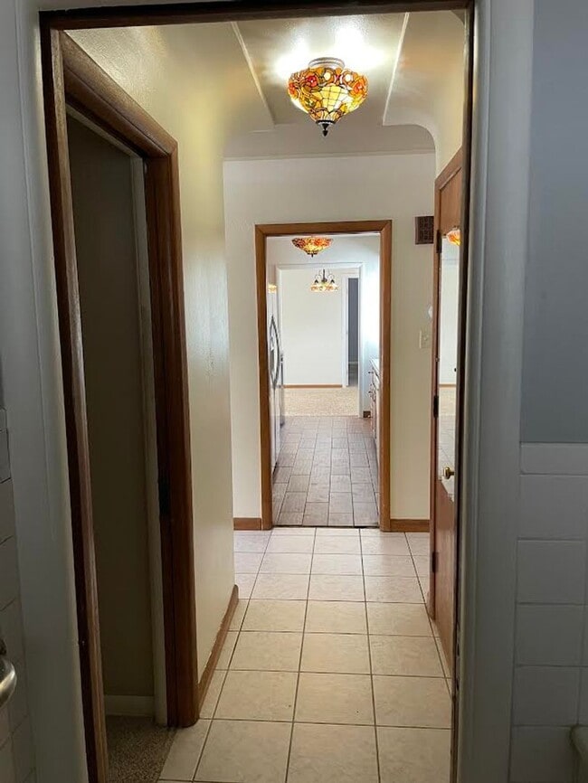 Building Photo - Charming 4 Bd, 2 Ba, Ranch Home in D-12 School District, close to Downtown, Trails and Ft. Carson