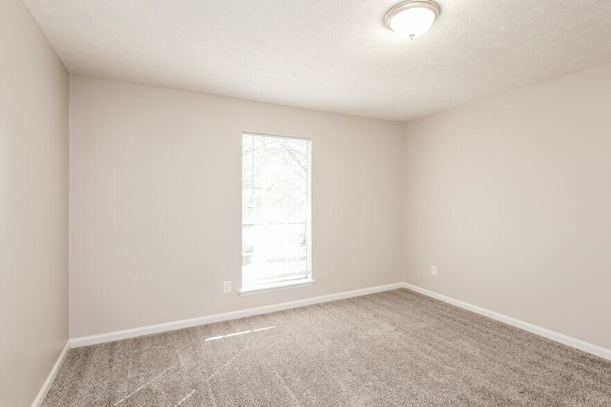 Building Photo - 2764 Wildflower Ln SW