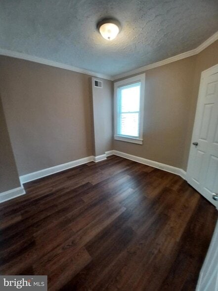 Building Photo - 513 N Highland Ave