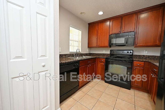 Building Photo - 5360 River Rock Rd