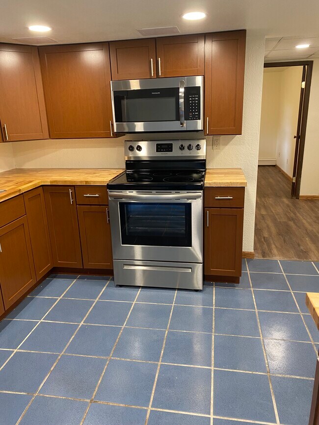 Building Photo - W7647 N Star Rd