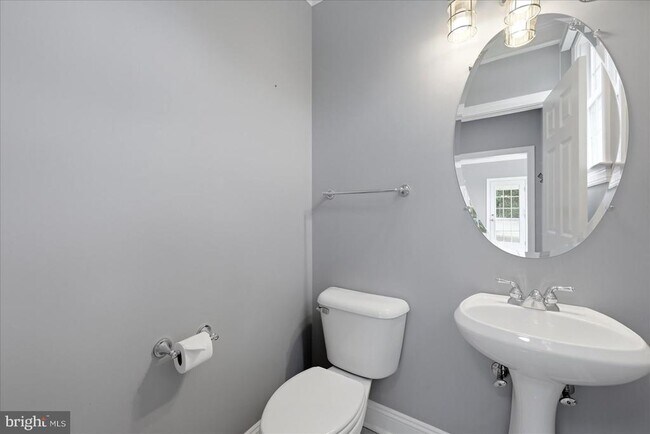 Building Photo - 104 Bramble Ct