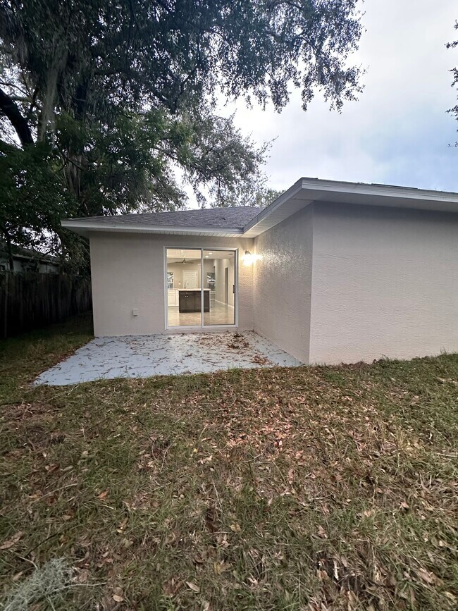 Building Photo - 442 Avenue A NE