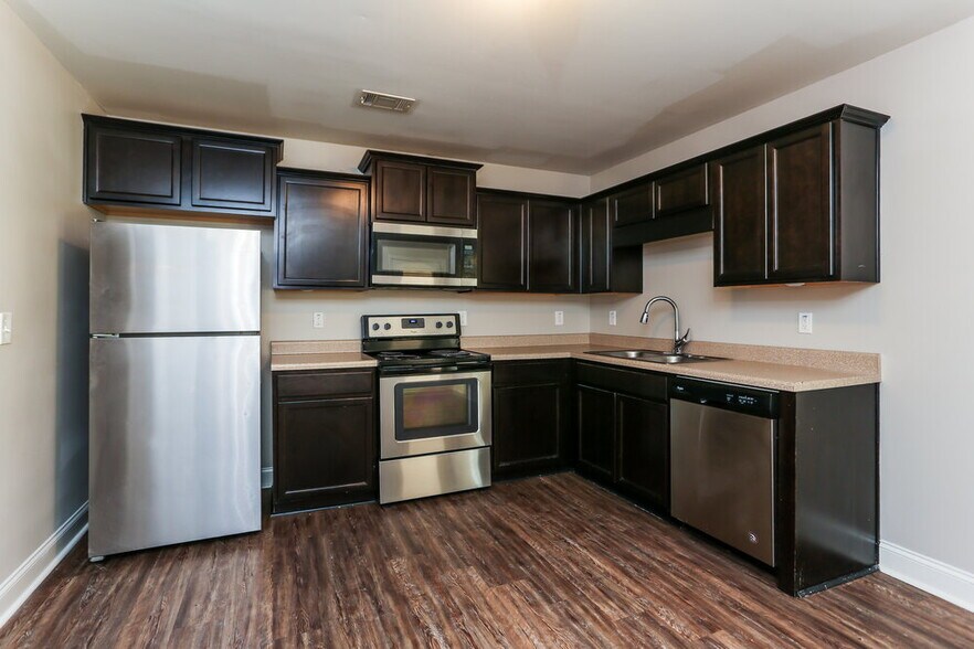 Building Photo - 113 Colony Park Ln