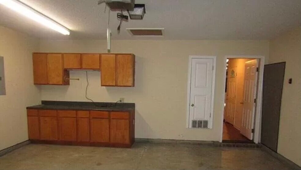 Building Photo - 5309 Kristy Ln
