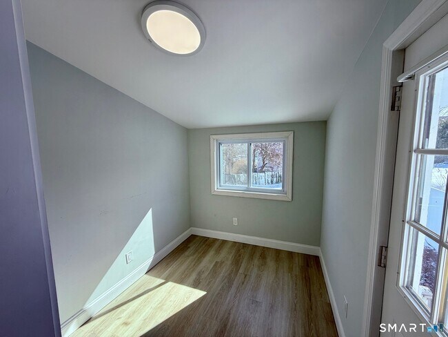 Building Photo - 177 Hobart Ave