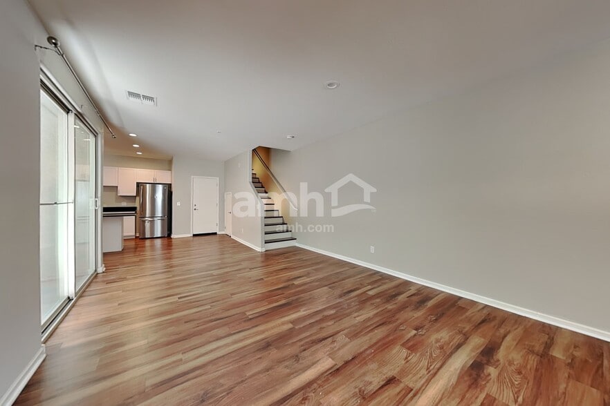Building Photo - 20727 W Stone Hill Rd