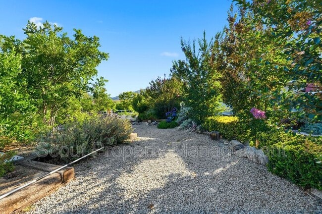 Building Photo - 30605 De Portola Rd