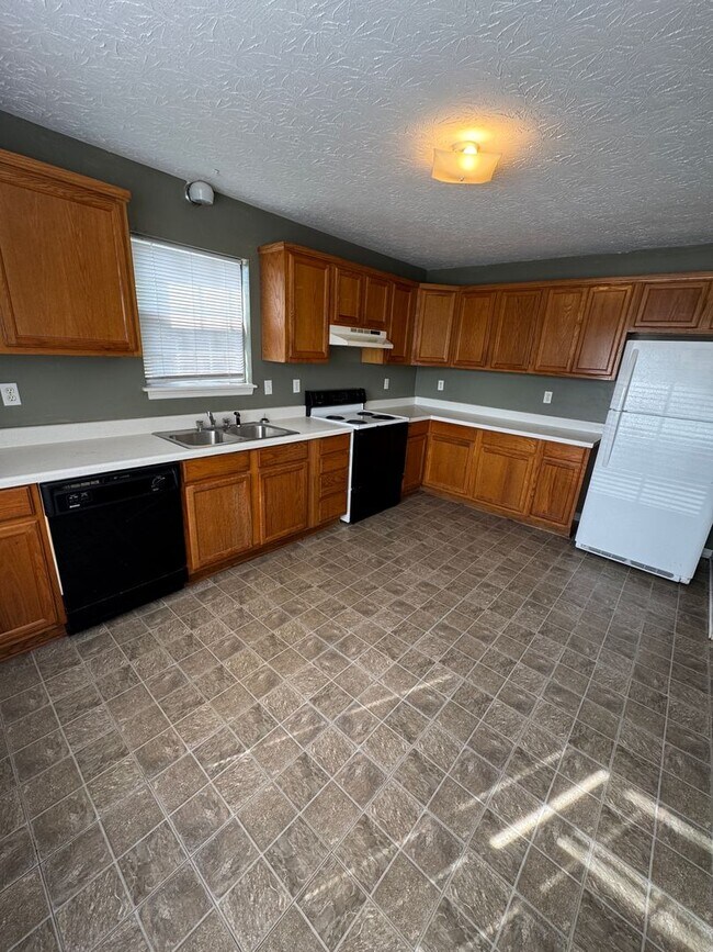 Building Photo - McCullars- 404