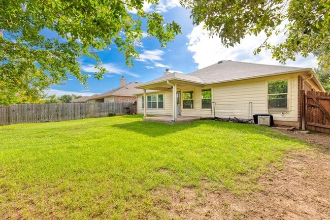 Building Photo - 18717 Deep Water Dr