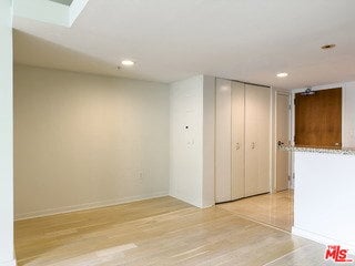 Building Photo - 13700 Marina Pointe Dr