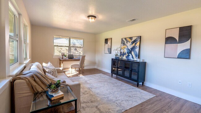 Building Photo - 1 Stafford Cir NE