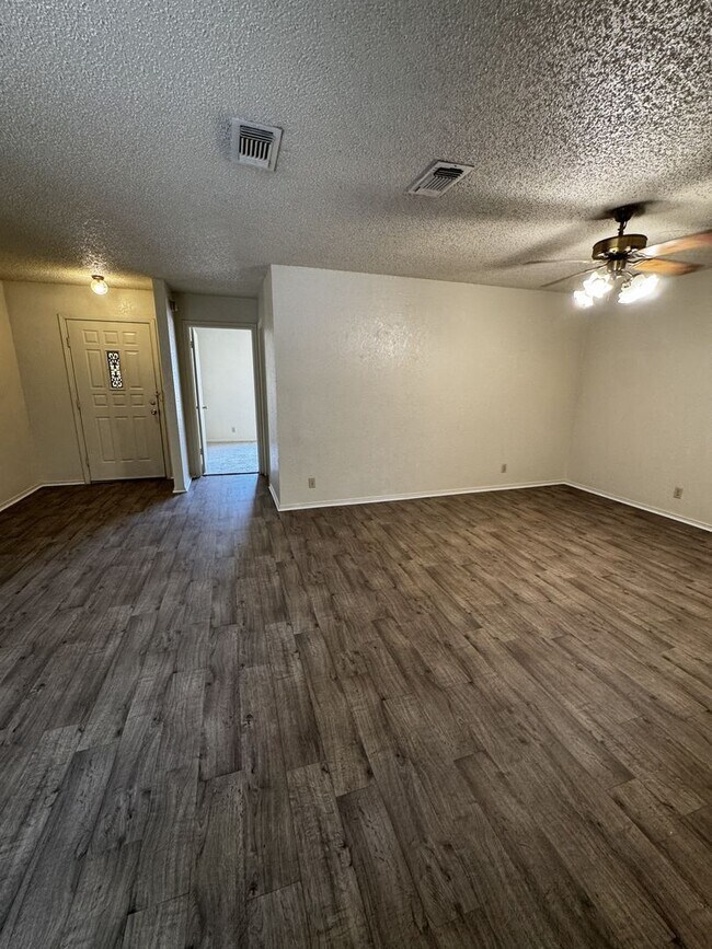 Building Photo - 2614 Bolivar St