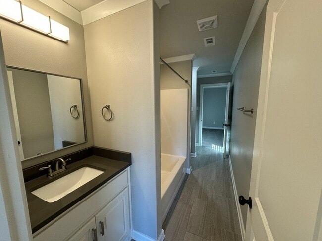 Building Photo - New 4 bedroom 3 bath home in Sherwood