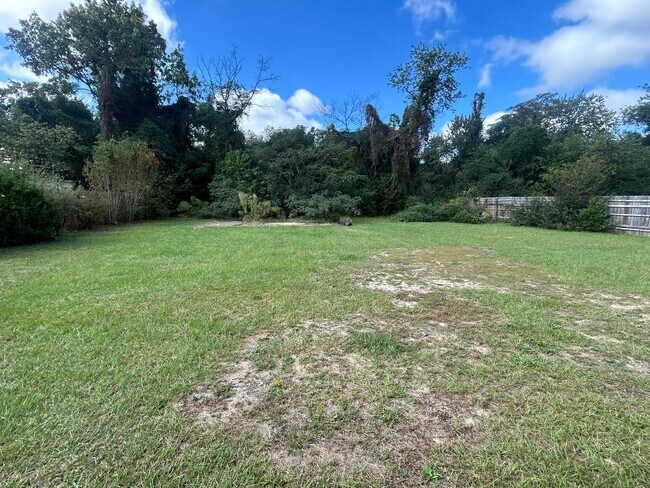 Building Photo - 5752 Edmeston Dr