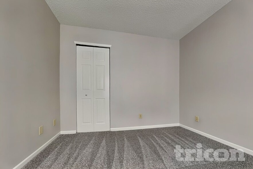 Building Photo - 14674 Fawn Hollow Ln