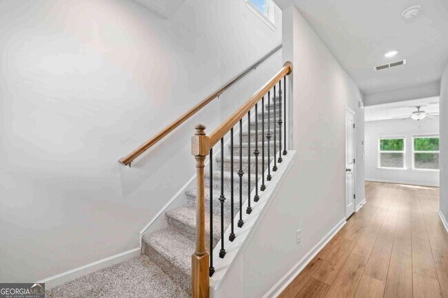 Building Photo - 279 Wells Cir