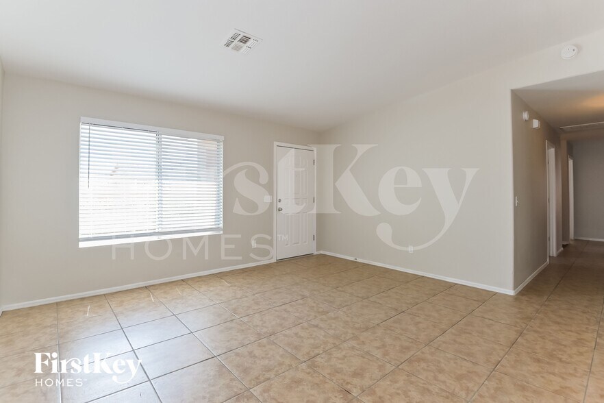 Building Photo - 4099 S Apache Well Dr