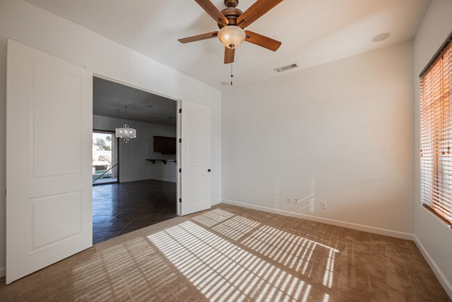 Building Photo - 12746 W Colter St