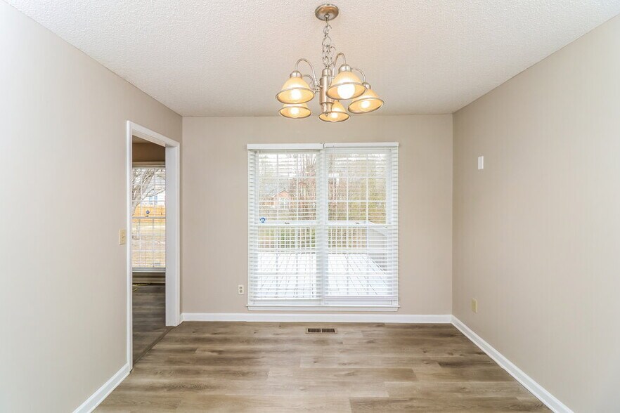 Building Photo - 5039 Mickleton Way