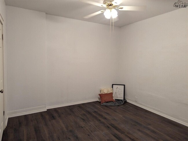 Building Photo - 1805 Tilden St