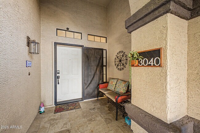 Building Photo - 3040 S Rosemary Dr
