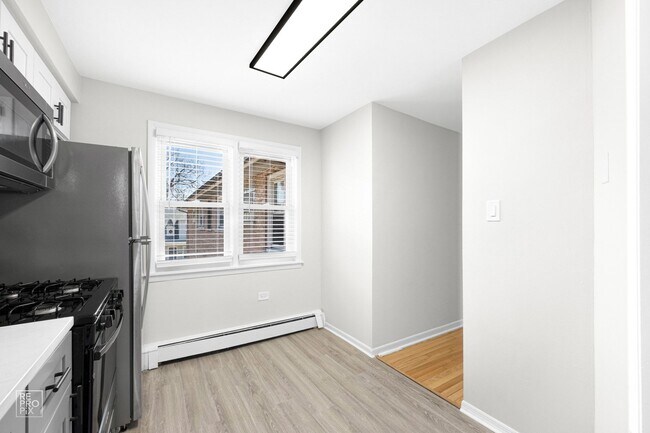 Building Photo - South Shore Apartments