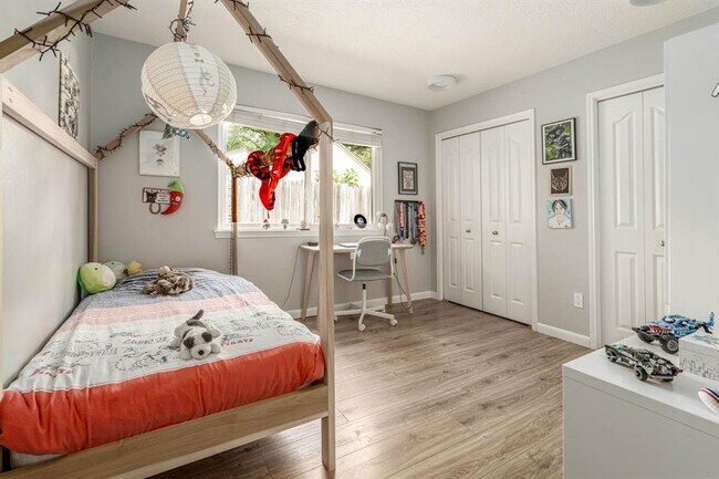 Building Photo - 1550 Wood Lodge Dr