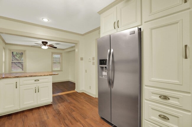 Building Photo - 3607 Highland Park Pl
