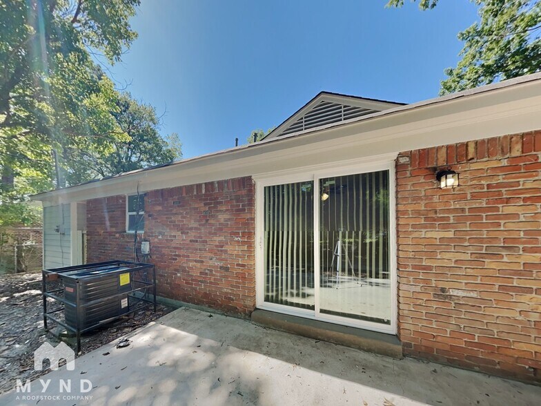 Building Photo - 4126 Berrywood Ave