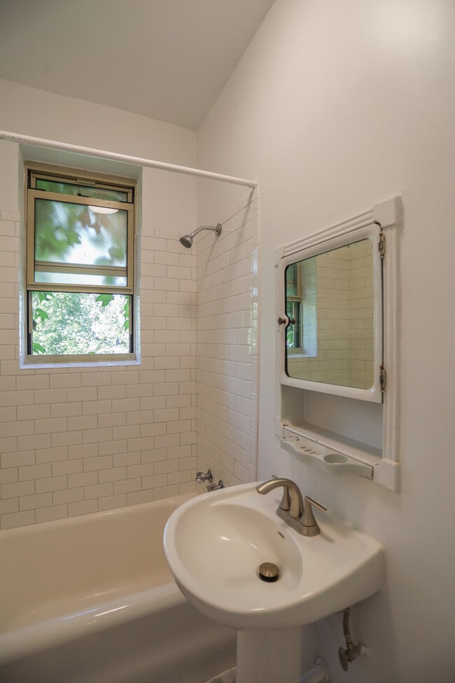 Building Photo - 5728 S Blackstone Ave