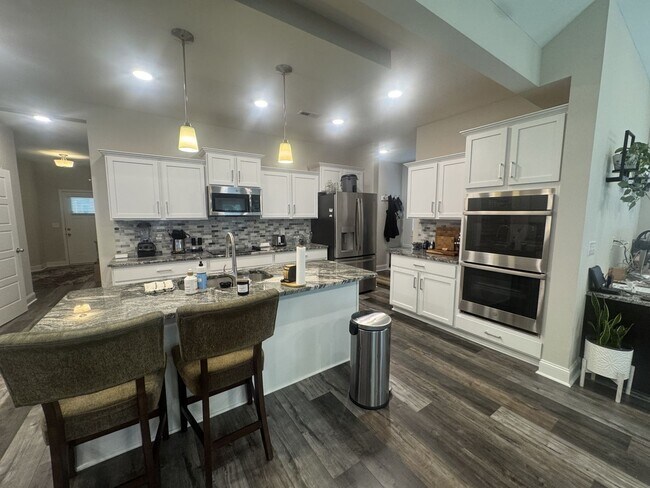 Building Photo - 280 Bluebriar Trace