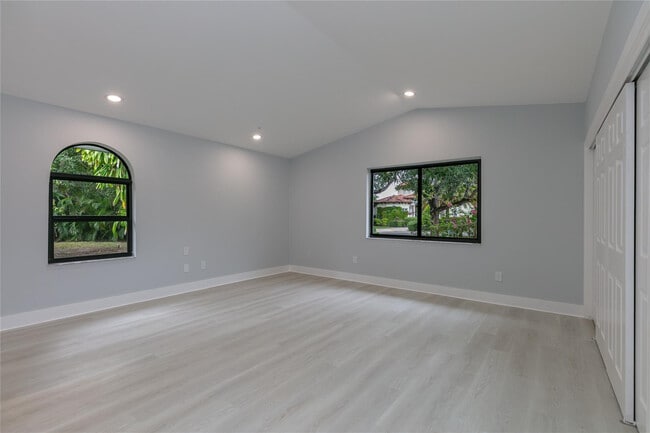 Building Photo - 13401 SW 83rd Ave