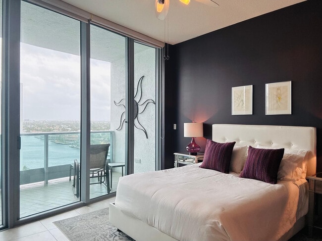 Building Photo - 3333 NE 32nd Ave