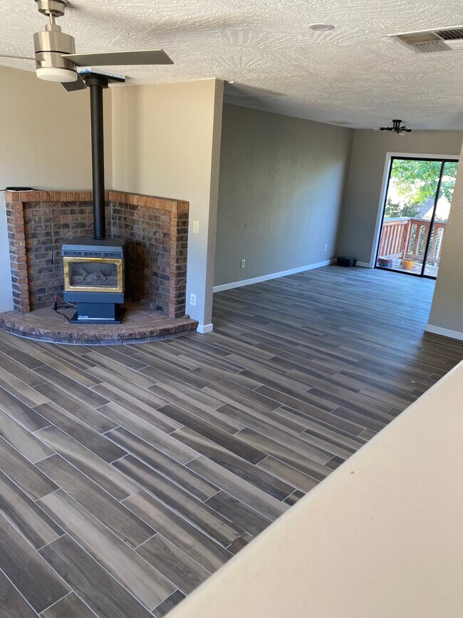 Building Photo - 4594 E Butte Dr