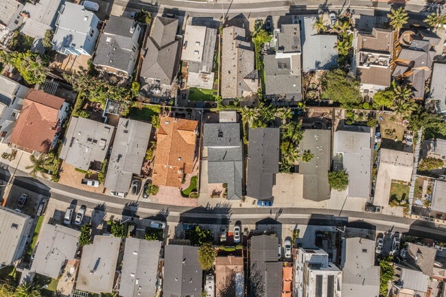 Building Photo - 1251 Devon Ln